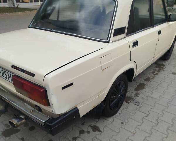 ВАЗ 2107 1987 в Черновцах на Automoto.ua Бежевый ВАЗ 2107, объемом двигателя 1.3 л и пробегом 90 тыс. км за 700 $, фото 1 на Automoto.ua