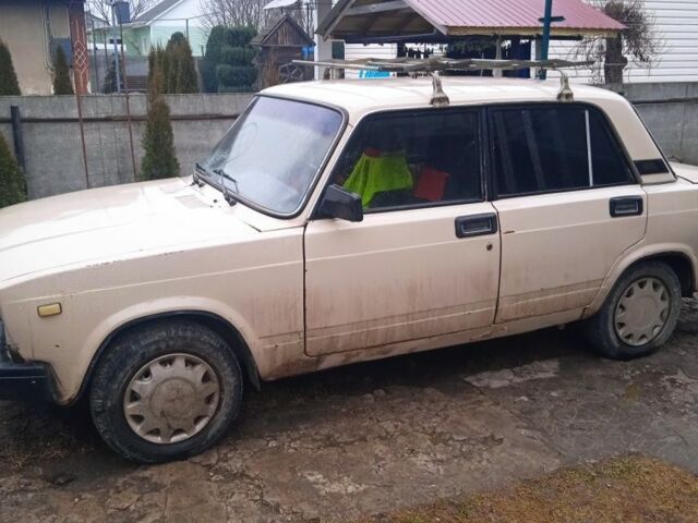 Бежевый ВАЗ 2107, объемом двигателя 0 л и пробегом 1 тыс. км за 499 $, фото 1 на Automoto.ua