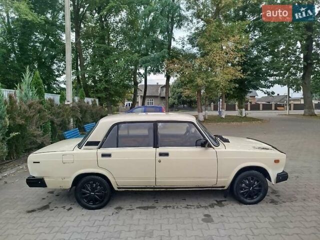 ВАЗ 2107 1987 в Черновцах на Automoto.ua Бежевый ВАЗ 2107, объемом двигателя 1.3 л и пробегом 90 тыс. км за 700 $, фото 9 на Automoto.ua