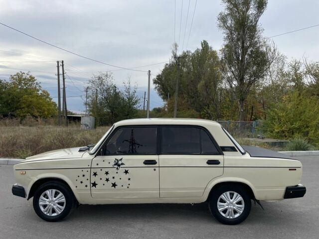 ВАЗ 2107 1987 в Кривом Роге на Automoto.ua Бежевый ВАЗ 2107, объемом двигателя 1.5 л и пробегом 93 тыс. км за 676 $, фото 2 на Automoto.ua