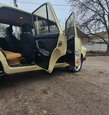 Бежевый ВАЗ 2107, объемом двигателя 0 л и пробегом 1000 тыс. км за 1499 $, фото 3 на Automoto.ua