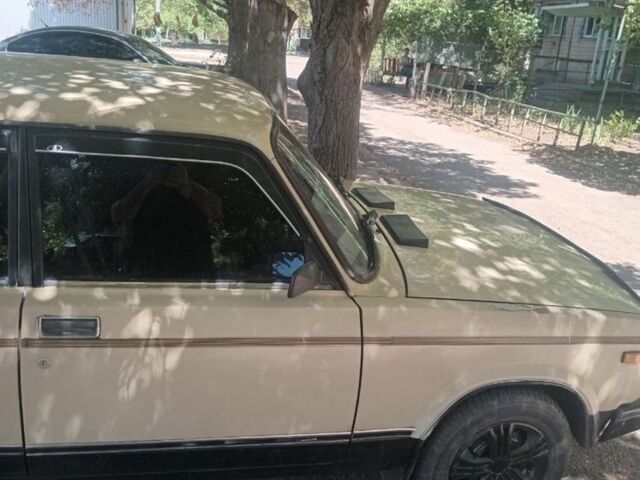 Бежевый ВАЗ 2107, объемом двигателя 1.5 л и пробегом 3 тыс. км за 750 $, фото 2 на Automoto.ua