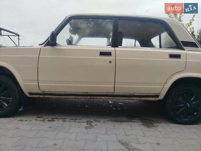 ВАЗ 2107 1987 в Черновцах на Automoto.ua Бежевый ВАЗ 2107, объемом двигателя 1.3 л и пробегом 90 тыс. км за 700 $, фото 7 на Automoto.ua