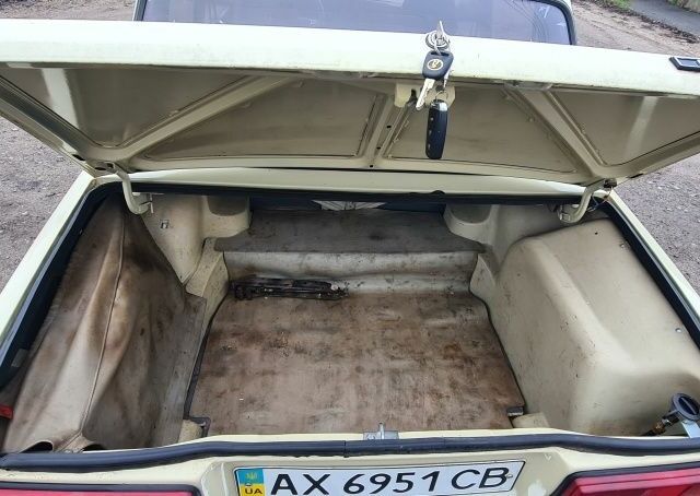 Бежевый ВАЗ 2107, объемом двигателя 0 л и пробегом 1000 тыс. км за 1499 $, фото 5 на Automoto.ua