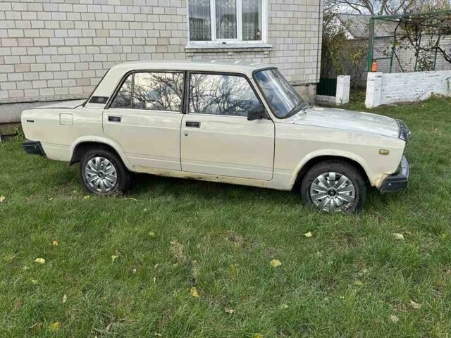 Бежевий ВАЗ 2107, об'ємом двигуна 1.5 л та пробігом 200 тис. км за 574 $, фото 1 на Automoto.ua