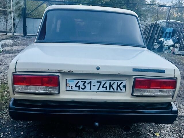 Бежевый ВАЗ 2107, объемом двигателя 1 л и пробегом 300 тыс. км за 381 $, фото 2 на Automoto.ua