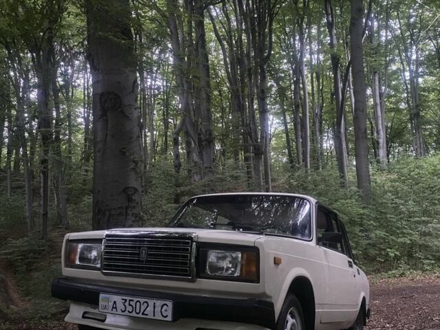 ВАЗ 2107 1988 в Черновцах на Automoto.ua Бежевый ВАЗ 2107, объемом двигателя 1.7 л и пробегом 98 тыс. км за 900 $, фото 4 на Automoto.ua
