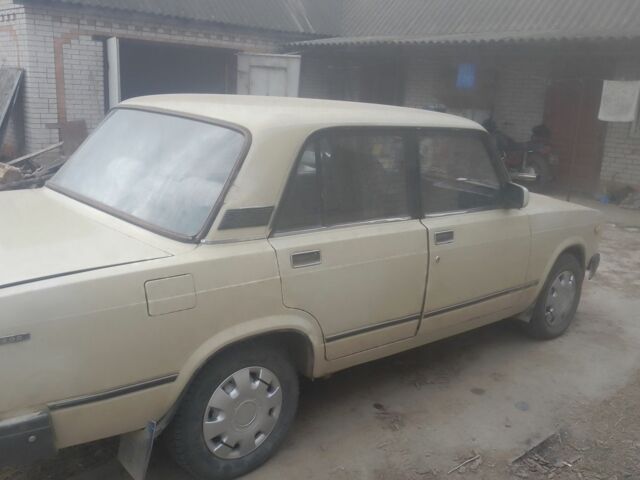 Бежевый ВАЗ 2107, объемом двигателя 1.3 л и пробегом 36 тыс. км за 547 $, фото 4 на Automoto.ua
