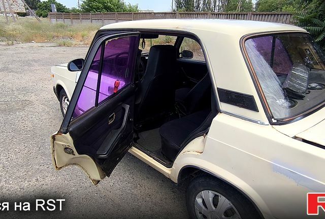 Бежевый ВАЗ 2107, объемом двигателя 1.5 л и пробегом 0 тыс. км за 700 $, фото 3 на Automoto.ua