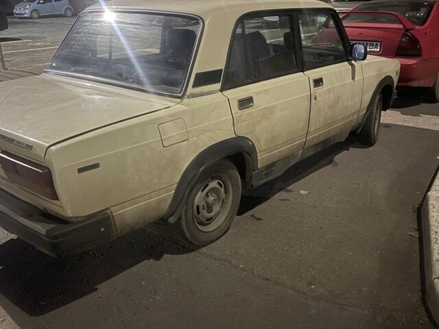 Бежевый ВАЗ 2107, объемом двигателя 1.5 л и пробегом 120 тыс. км за 792 $, фото 3 на Automoto.ua