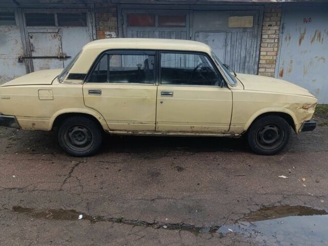 Бежевый ВАЗ 2107, объемом двигателя 1.5 л и пробегом 1000 тыс. км за 403 $, фото 2 на Automoto.ua