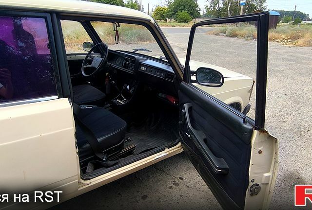 Бежевый ВАЗ 2107, объемом двигателя 1.5 л и пробегом 0 тыс. км за 700 $, фото 2 на Automoto.ua