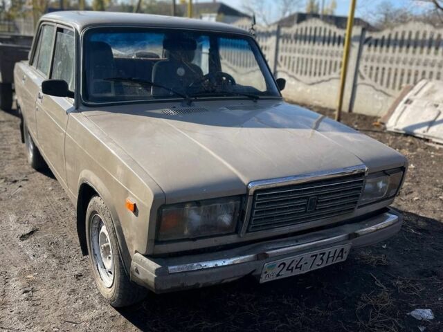 Бежевый ВАЗ 2107, объемом двигателя 0 л и пробегом 2 тыс. км за 881 $, фото 1 на Automoto.ua