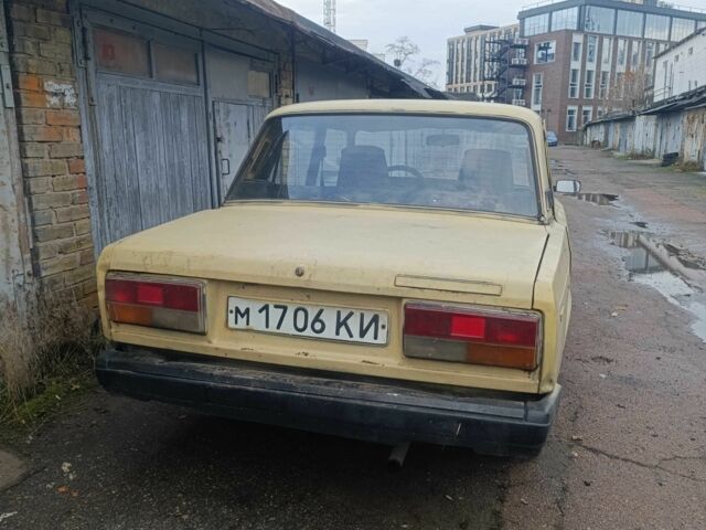 Бежевый ВАЗ 2107, объемом двигателя 1.5 л и пробегом 1000 тыс. км за 403 $, фото 3 на Automoto.ua