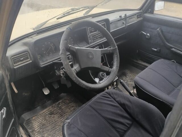 Бежевый ВАЗ 2107, объемом двигателя 1.5 л и пробегом 2 тыс. км за 308 $, фото 5 на Automoto.ua