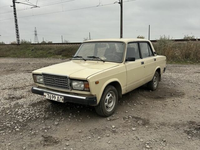 Бежевий ВАЗ 2107, об'ємом двигуна 1.5 л та пробігом 32 тис. км за 1000 $, фото 1 на Automoto.ua