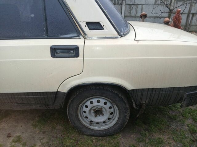 Бежевий ВАЗ 2107, об'ємом двигуна 0 л та пробігом 700 тис. км за 638 $, фото 1 на Automoto.ua