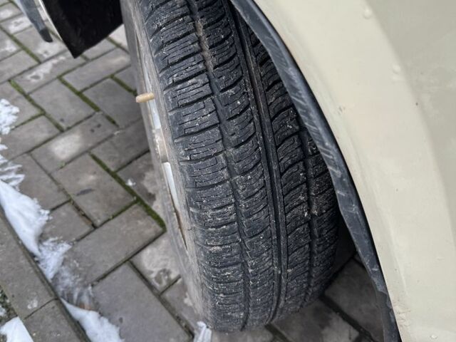 Бежевий ВАЗ 2107, об'ємом двигуна 1.5 л та пробігом 32 тис. км за 1000 $, фото 5 на Automoto.ua