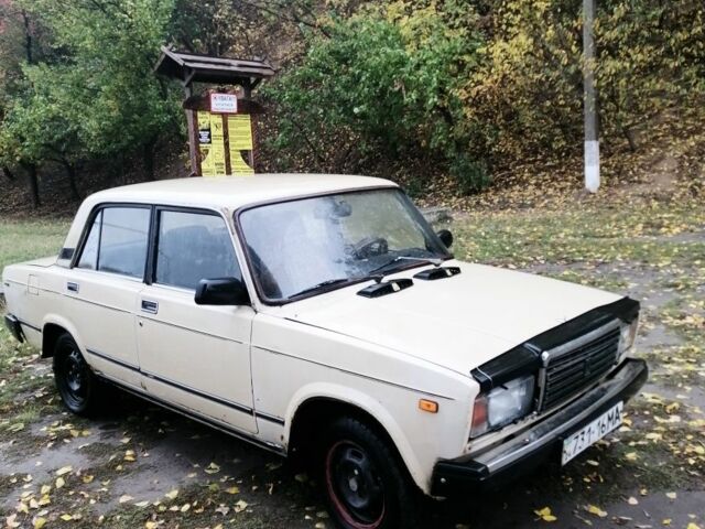 Бежевый ВАЗ 2107, объемом двигателя 1 л и пробегом 1 тыс. км за 450 $, фото 6 на Automoto.ua