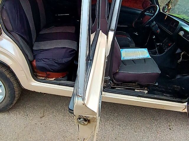 Бежевый ВАЗ 2107, объемом двигателя 1.5 л и пробегом 77 тыс. км за 1100 $, фото 11 на Automoto.ua