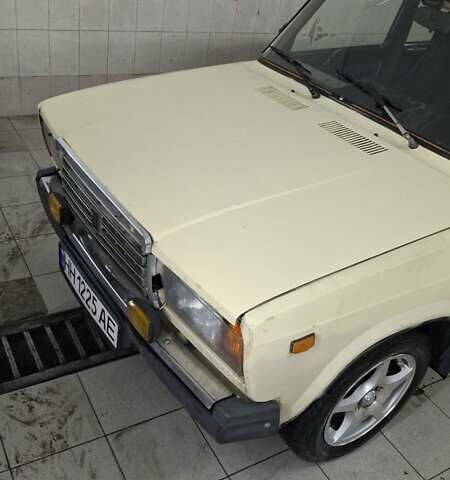 Бежевый ВАЗ 2107, объемом двигателя 1.6 л и пробегом 200 тыс. км за 1000 $, фото 5 на Automoto.ua