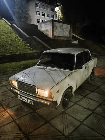 Бежевый ВАЗ 2107, объемом двигателя 1.5 л и пробегом 150 тыс. км за 400 $, фото 5 на Automoto.ua