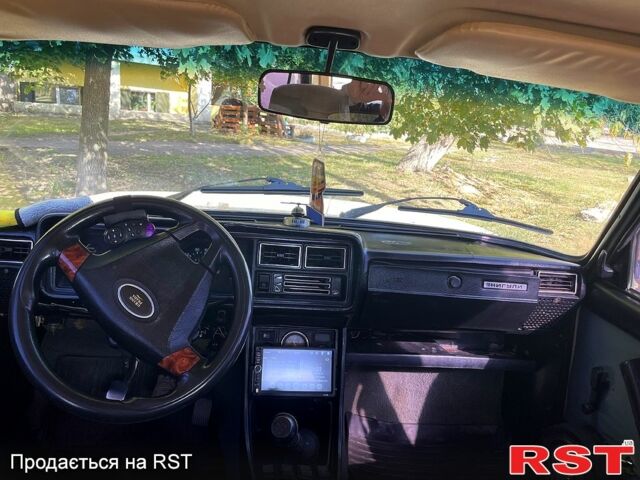 Бежевый ВАЗ 2107, объемом двигателя 1.5 л и пробегом 0 тыс. км за 1000 $, фото 5 на Automoto.ua