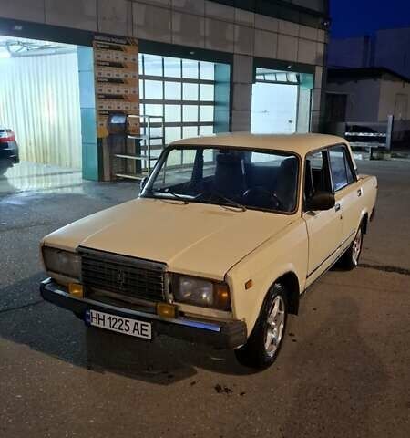 Бежевый ВАЗ 2107, объемом двигателя 1.6 л и пробегом 200 тыс. км за 1000 $, фото 1 на Automoto.ua