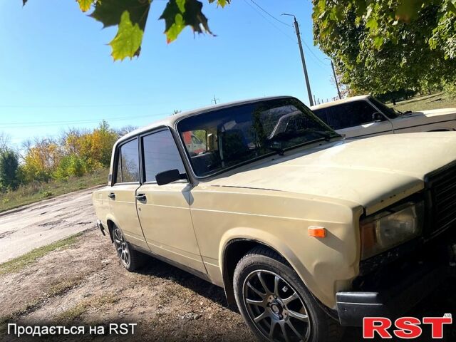 Бежевый ВАЗ 2107, объемом двигателя 1.5 л и пробегом 0 тыс. км за 1000 $, фото 1 на Automoto.ua