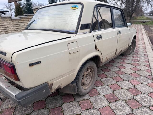 Бежевый ВАЗ 2107, объемом двигателя 1.5 л и пробегом 250 тыс. км за 350 $, фото 5 на Automoto.ua