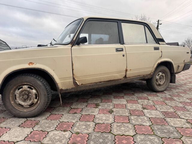 Бежевый ВАЗ 2107, объемом двигателя 1.5 л и пробегом 250 тыс. км за 350 $, фото 1 на Automoto.ua