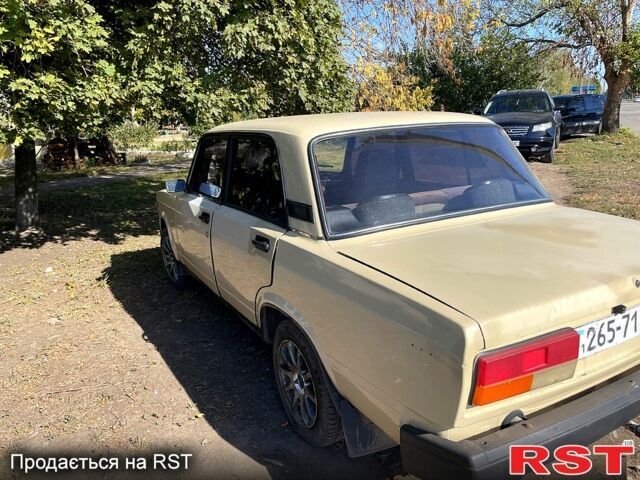 Бежевый ВАЗ 2107, объемом двигателя 1.5 л и пробегом 0 тыс. км за 1000 $, фото 3 на Automoto.ua