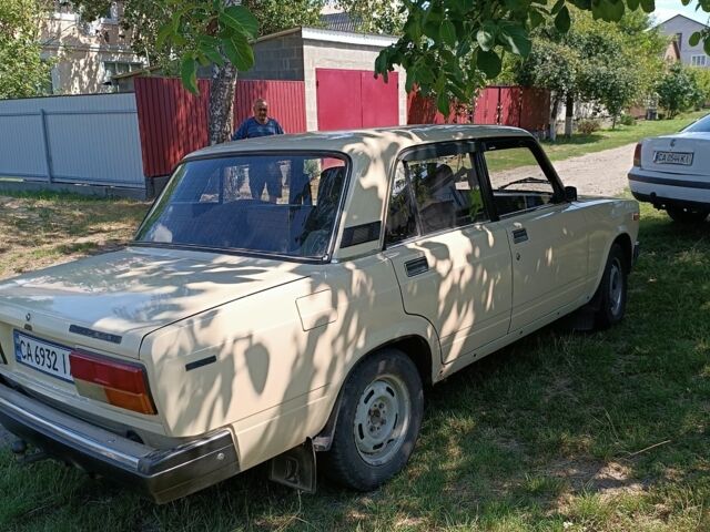 Бежевый ВАЗ 2107, объемом двигателя 1 л и пробегом 18 тыс. км за 1300 $, фото 4 на Automoto.ua