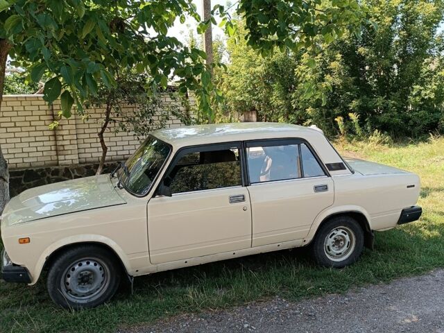 Бежевый ВАЗ 2107, объемом двигателя 1 л и пробегом 18 тыс. км за 1300 $, фото 2 на Automoto.ua
