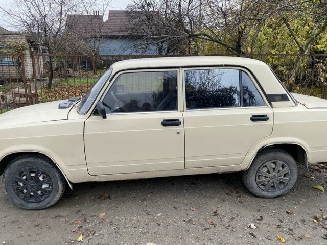 Бежевый ВАЗ 2107, объемом двигателя 1.5 л и пробегом 3 тыс. км за 262 $, фото 1 на Automoto.ua