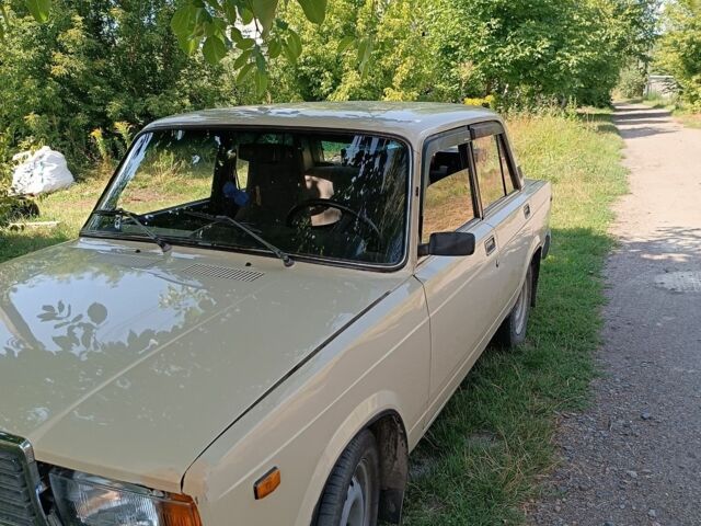 Бежевый ВАЗ 2107, объемом двигателя 1 л и пробегом 18 тыс. км за 1300 $, фото 1 на Automoto.ua
