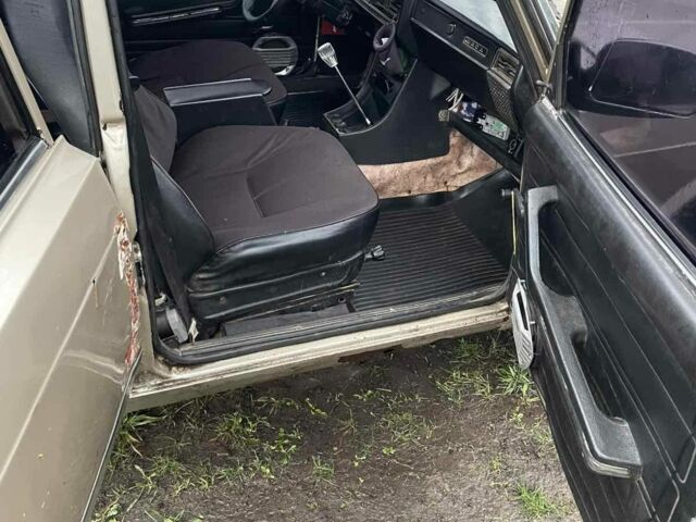 Бежевый ВАЗ 2107, объемом двигателя 1.5 л и пробегом 123 тыс. км за 572 $, фото 7 на Automoto.ua