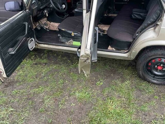 Бежевый ВАЗ 2107, объемом двигателя 1.5 л и пробегом 123 тыс. км за 572 $, фото 6 на Automoto.ua