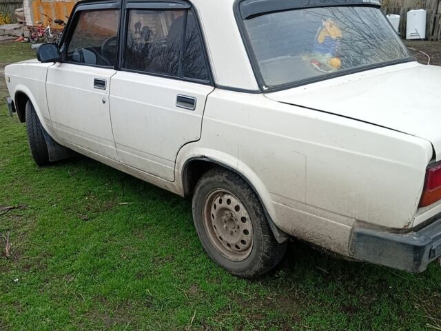 Бежевий ВАЗ 2107, об'ємом двигуна 1 л та пробігом 180 тис. км за 593 $, фото 1 на Automoto.ua