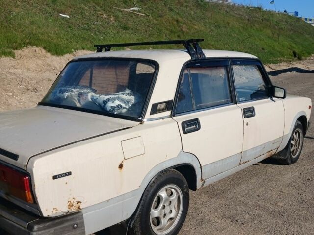 Бежевый ВАЗ 2107, объемом двигателя 0 л и пробегом 250 тыс. км за 1000 $, фото 2 на Automoto.ua