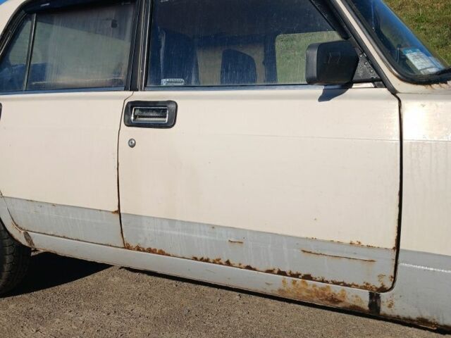 Бежевый ВАЗ 2107, объемом двигателя 0 л и пробегом 250 тыс. км за 1000 $, фото 3 на Automoto.ua