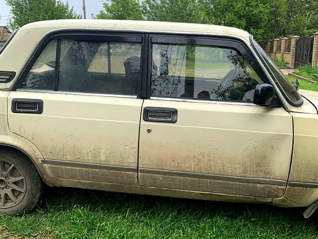 Бежевый ВАЗ 2107, объемом двигателя 1.5 л и пробегом 0 тыс. км за 650 $, фото 2 на Automoto.ua