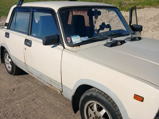 Бежевый ВАЗ 2107, объемом двигателя 0 л и пробегом 250 тыс. км за 1000 $, фото 4 на Automoto.ua