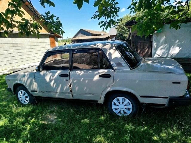 Бежевый ВАЗ 2107, объемом двигателя 1.6 л и пробегом 3 тыс. км за 700 $, фото 3 на Automoto.ua
