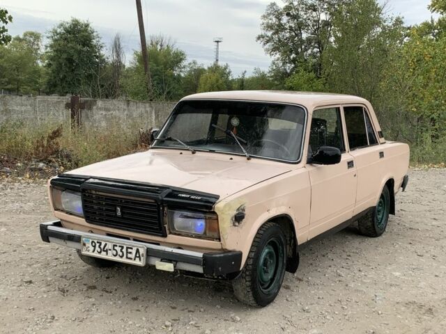 Бежевый ВАЗ 2107, объемом двигателя 1.3 л и пробегом 300 тыс. км за 478 $, фото 2 на Automoto.ua