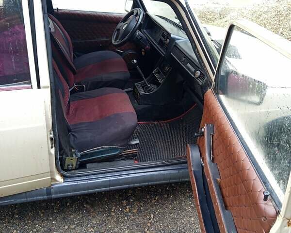 Бежевий ВАЗ 2107, об'ємом двигуна 1.6 л та пробігом 100 тис. км за 850 $, фото 8 на Automoto.ua