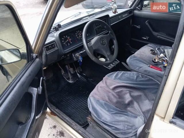 Бежевый ВАЗ 2107, объемом двигателя 1.6 л и пробегом 50 тыс. км за 900 $, фото 2 на Automoto.ua