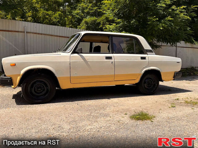 Бежевый ВАЗ 2107, объемом двигателя 1.5 л и пробегом 0 тыс. км за 800 $, фото 3 на Automoto.ua
