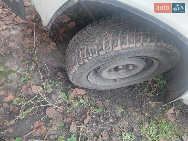 Бежевый ВАЗ 2107, объемом двигателя 1.45 л и пробегом 100 тыс. км за 550 $, фото 3 на Automoto.ua