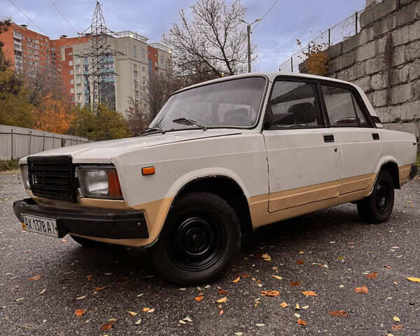 Бежевый ВАЗ 2107, объемом двигателя 1.45 л и пробегом 100 тыс. км за 700 $, фото 1 на Automoto.ua